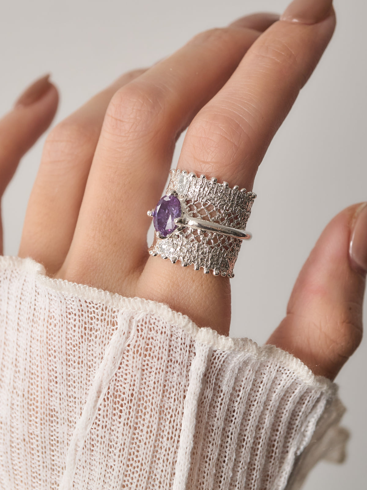 Lace band ring