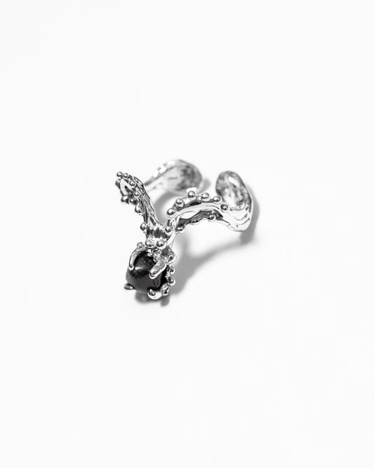 black gem ring - 5 open