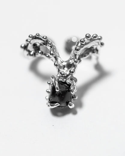 black gem ring - 5 open