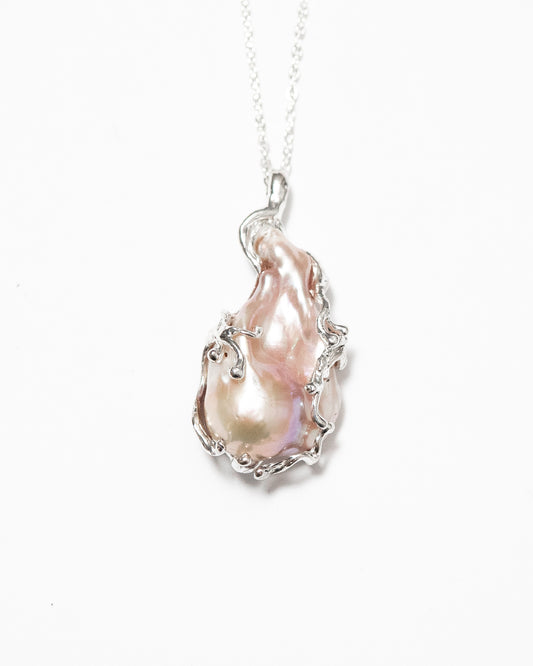 Baroque pearl necklace