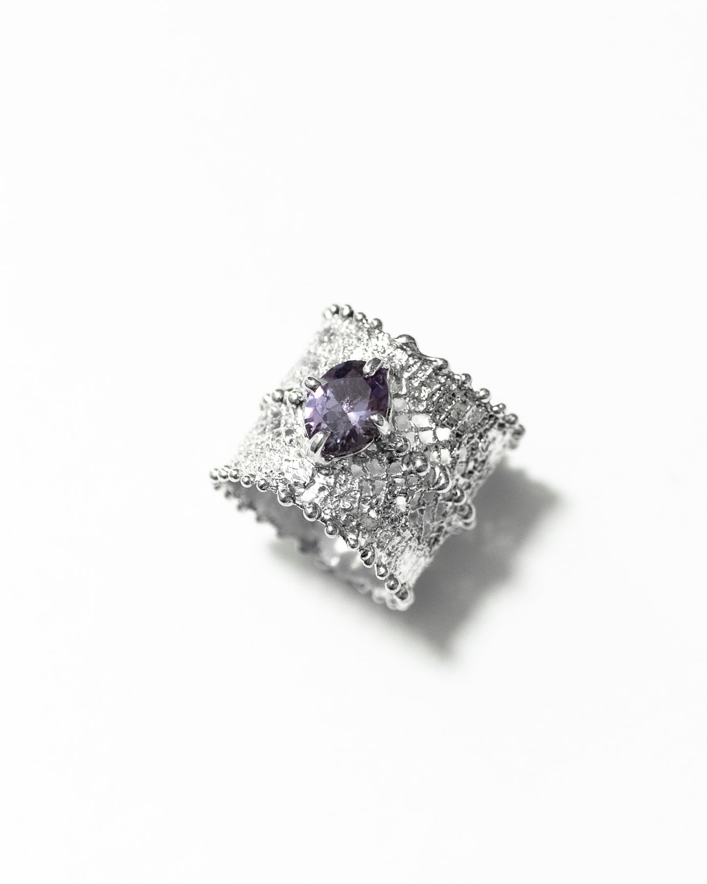 Lace ring with stone - 6.5