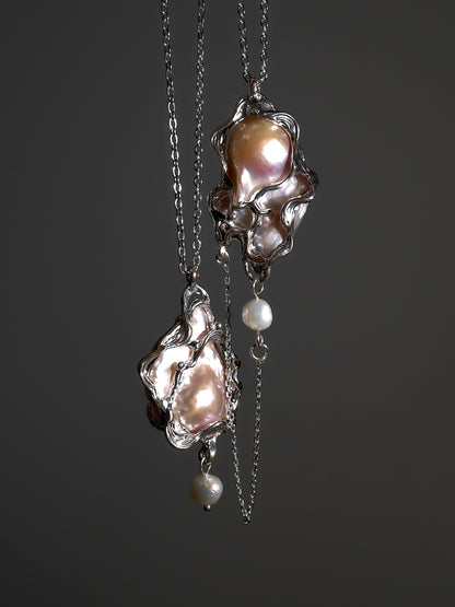 Baroque pearl necklace