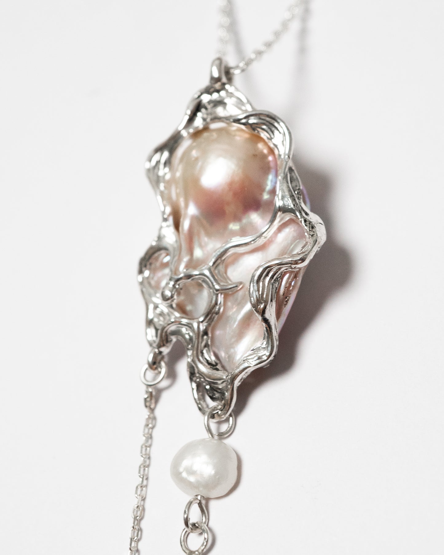 Baroque pearl necklace