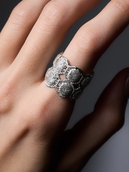 Lace band