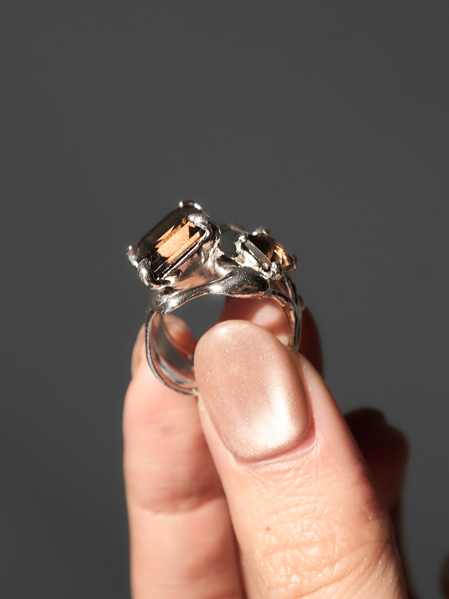 Fluid double smoke quartz ring- 6.5