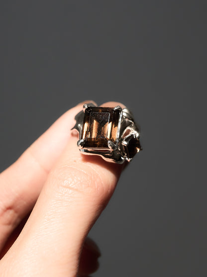 Fluid double smoke quartz ring- 6.5