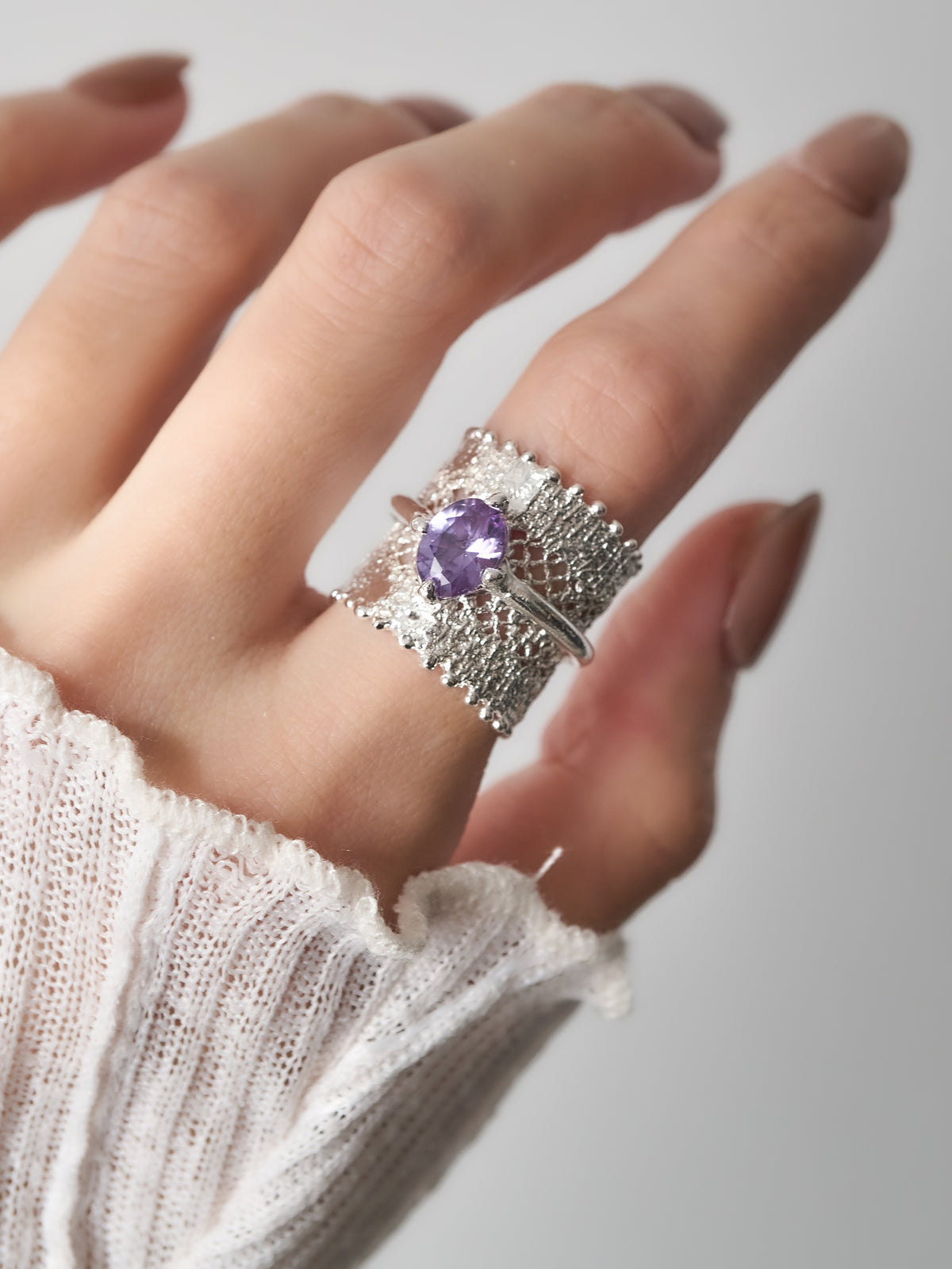 Lace band ring
