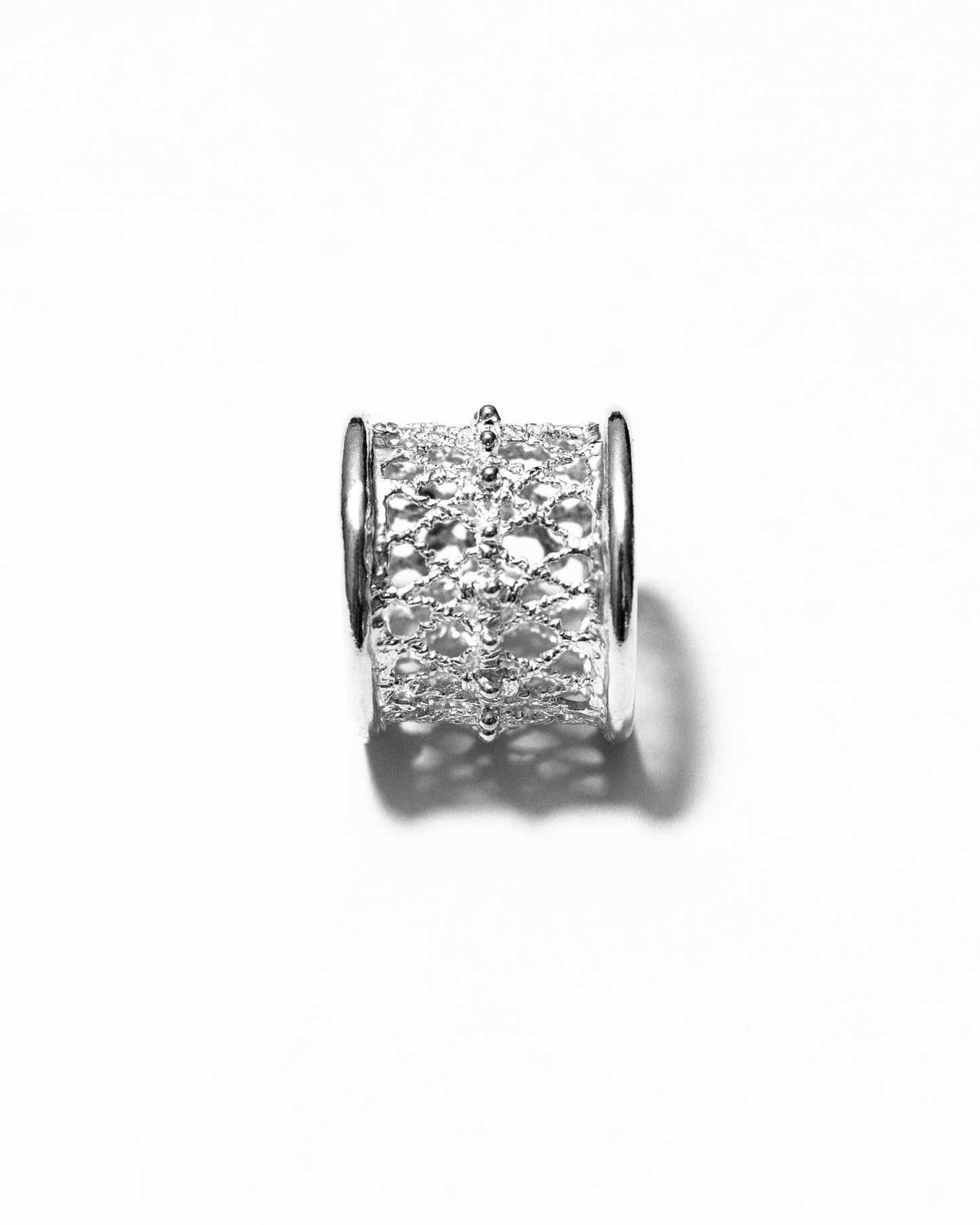 Lace cage band