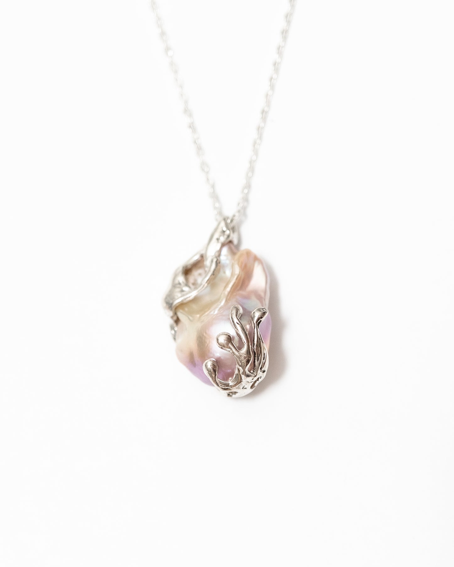 Baroque pearl necklace