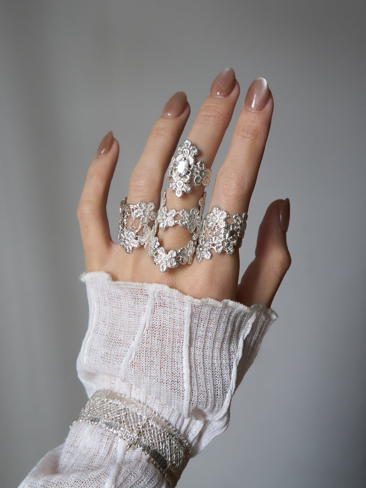 cluster floral Lace Ring with gem