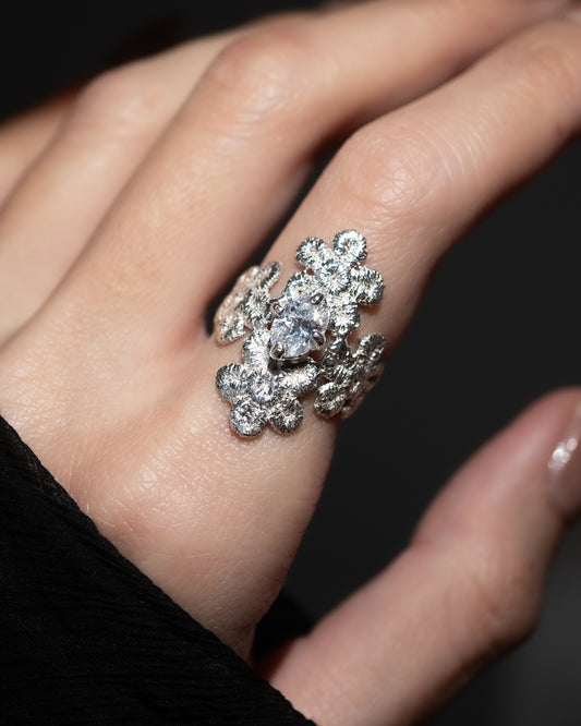 cluster floral Lace Ring with gem