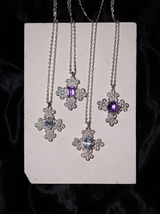 cluster cloral Lace charm