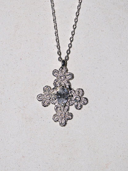 cluster cloral Lace charm