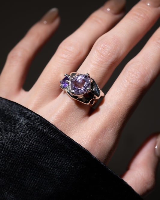 Fluid Amethyst ring- 5.5
