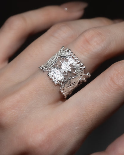 Lace ring