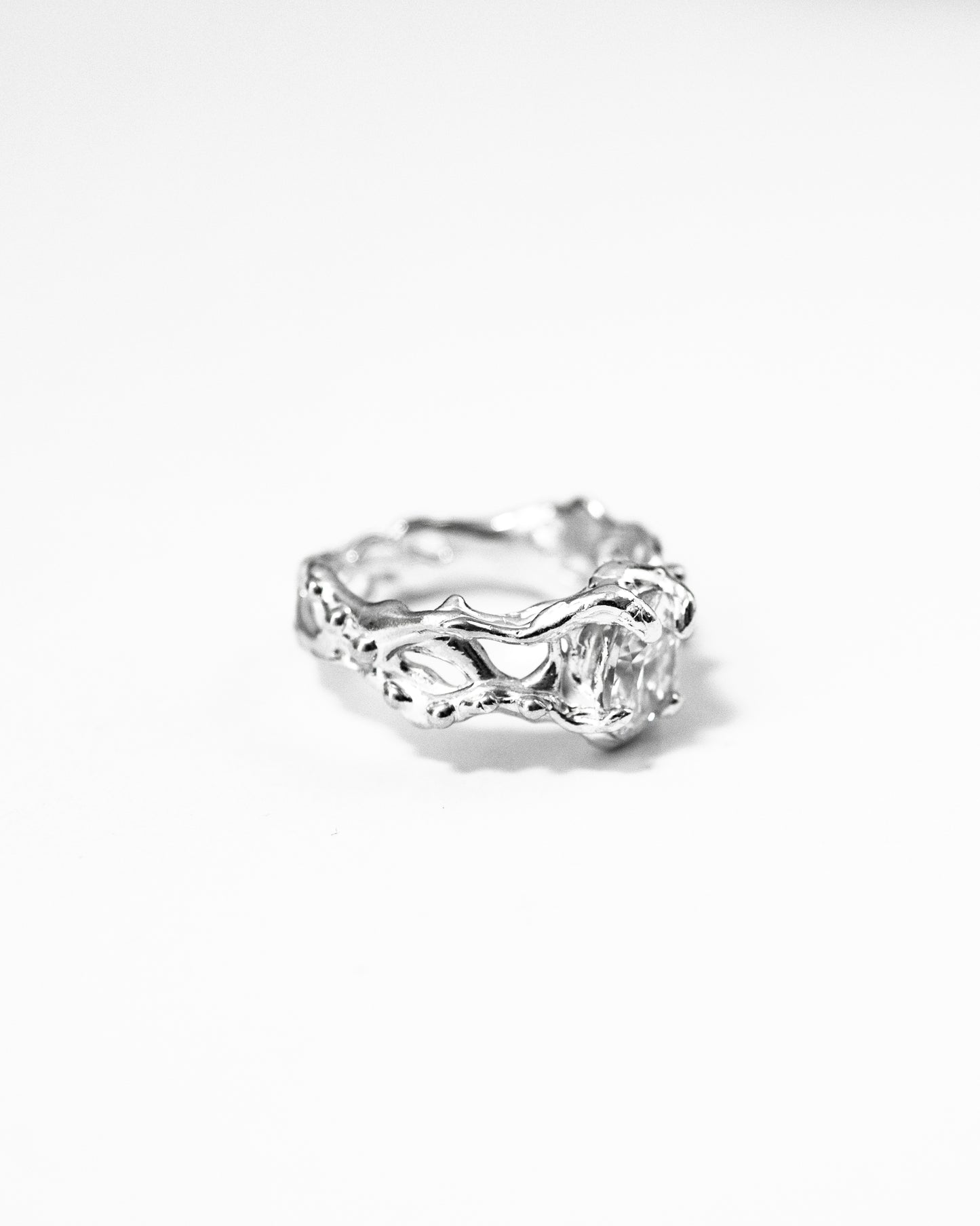 Fluid Band Ring